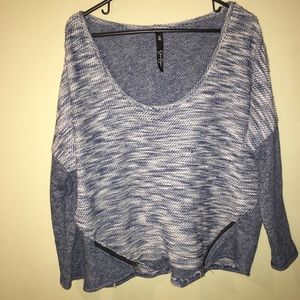 Jessica Simpson sweater